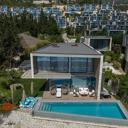Luxury Front In Olea Dhërmi