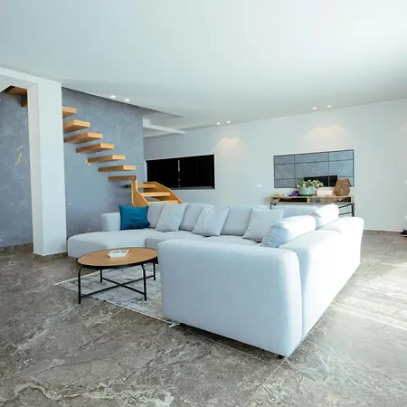 Luxury Front In Olea 别墅
