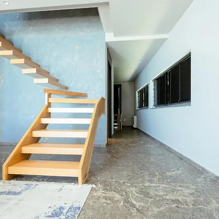 Villa Luxury Front In Olea