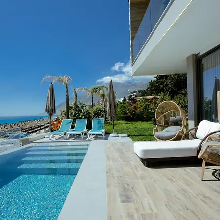 Villa Luxury Front In Olea
