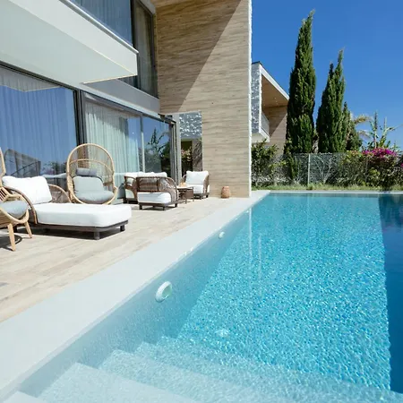 Luxury Front In Olea *