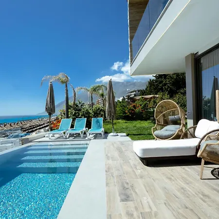 Villa Luxury Front In Olea