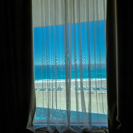 Luxury Front In Olea *