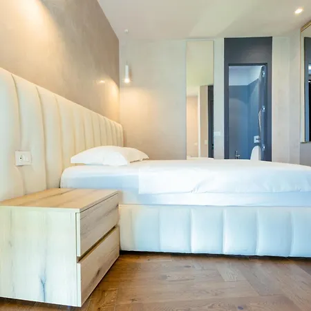 Luxury Front In Olea Villa