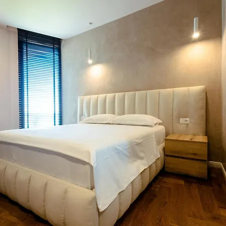 Luxury Front In Olea