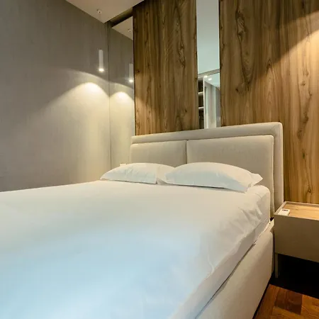 Villa Luxury Front In Olea