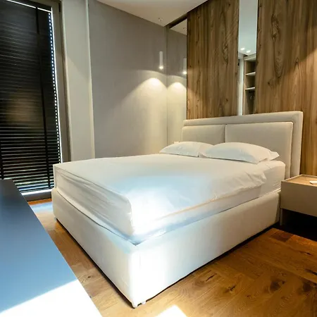 Luxury Front In Olea *